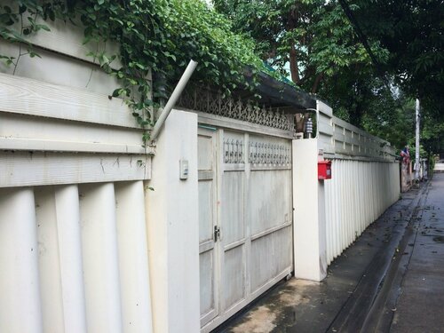 Ratchayothin Cottage, Забронировать Дом для отпуска Отели Провинции Бангкока с парковкой, Парковка