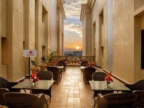 Lords Inn Jamnagar -Motikhavdi, Забронировать Отель Моти Хавди штат Гуджарат