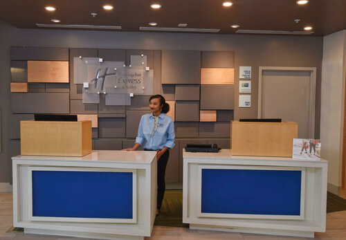 Holiday Inn Express & Suites - Orlando - Southeast by IHG, Book Hotel Christmas hoteller med pool, Swimmingpool