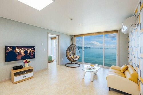 Geoje Beach House Pension, Забронировать Отель Отели Кёнсан-Намдо 4 звезды, 4*