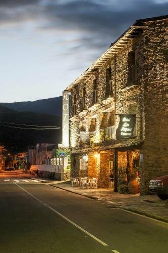 Hotel Los Ángeles, Prenota Hotel Arenas de Cabrales 