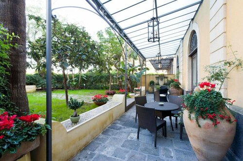 Il Giardino Di Piazza Falcone, Забронировать Отель Отели Катании с парковкой, рядом с Площадь Мациини, Парковка