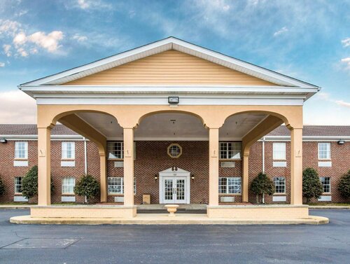 Quality Inn Williamston, Забронировать Отель Уильямстон Северная Каролина