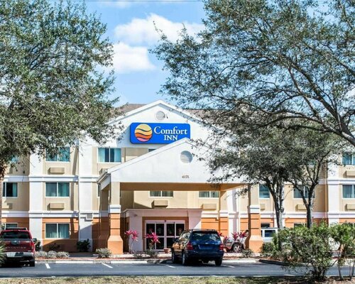 Comfort Inn Fort Myers Northeast, Забронировать Отель СПА-отели Fort Myers Area, SPA-услуги