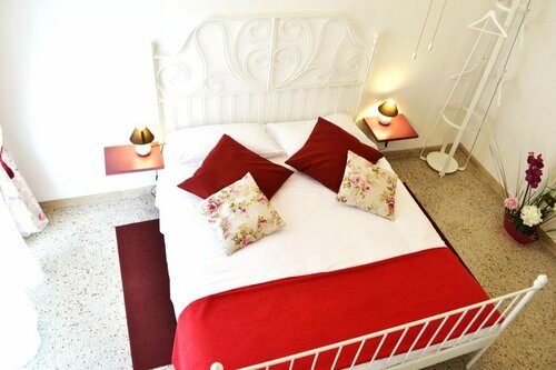 La Luna di Roma bb, Book Hotel Eur & Garbatella Rom