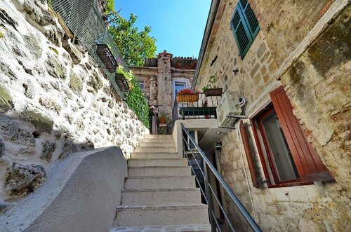 Apartments Historic Stone House, Забронировать Апартаменты/квартира Котор Район Котор