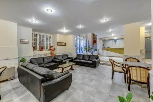 Hotel Halaris, Забронировать Отель Эрмуполис Сирос