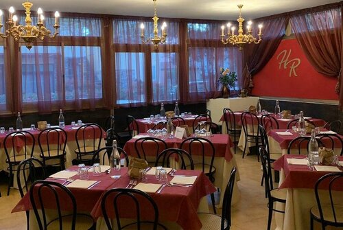 HOTEL RINASCIMENTO, Забронировать Отель Отели Монтекатини-Терме с парковкой, рядом с Терма Леопольдина, Парковка