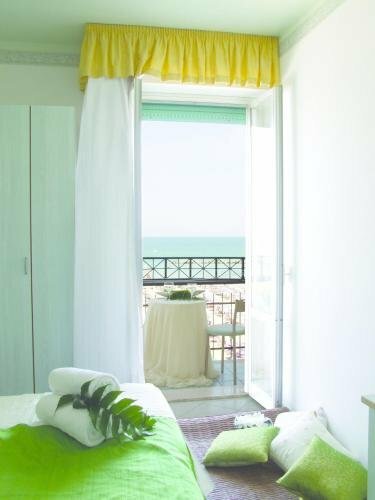 Hotel Thea, Book Hotel Marche hoteller med parkering, Parkering