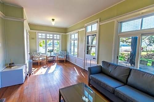 Cockatoo Island Accommodation, Забронировать Курортный отель Сидней Sydney Region
