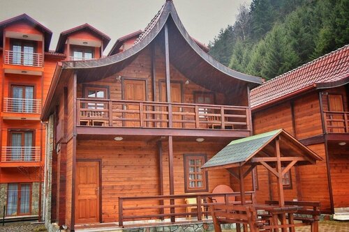 Resort Kaman Hotel, Забронировать Курортный отель Отели Trabzon Region с парковкой, Парковка