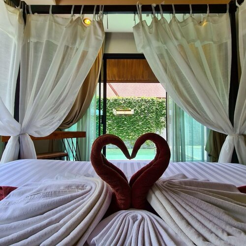 The Kiri Villas Resort, Забронировать Курортный отель Таланг остров Пхукет