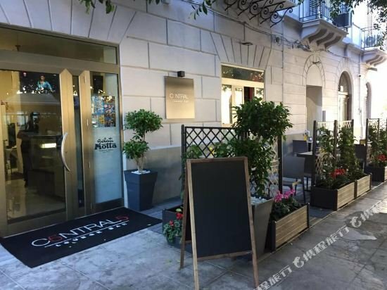 55 Aira Hotel