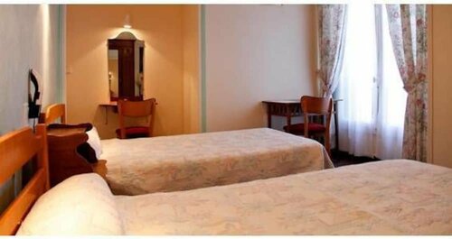 Hotel Christol, Забронировать Отель Баньоль-де-л'Орн 