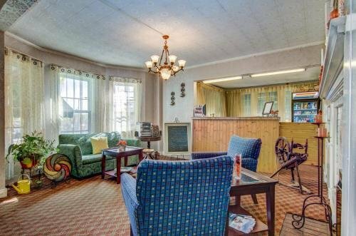 Potomac River Motel