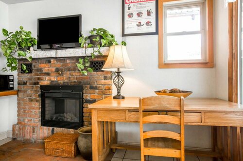 Rodeway Inn Lake Placid South, Забронировать Мини-отель Лейк-Плэсид Whiteface Mountain, рядом с Поля для гольфа Lake Placid Club
