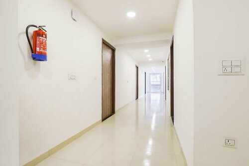 Super Collection O Tilak Nagar Near Pacific Mall, Забронировать Отель Нью-Дели Национальный столичный округ Дели