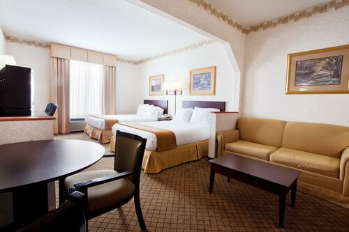 Holiday Inn Express & Suites Hiawassee, Забронировать Отель Таунс-Каунти Джорджия