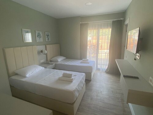 Olivia Hotel, Rezerwuj Hotel Hotele w Torba z Basenem, Basen