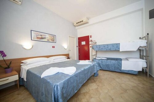 T Hotel, Забронировать Отель Римини - центр города Римини