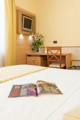Hotel GARDENIA & Villa CHARME Adults Friendly 4Star service, Забронировать Отель Отели Венето с парковкой, Парковка