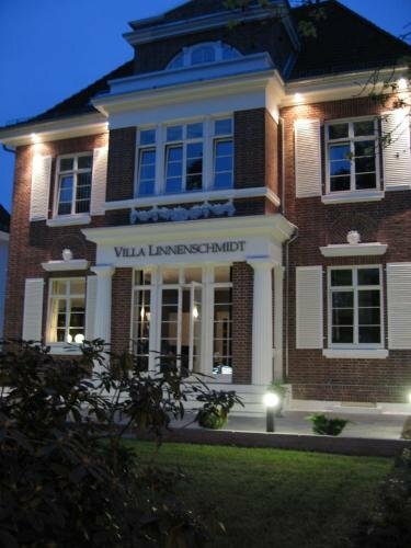 Villa Linnenschmidt Apartments,Zentrale Lage Bremen nahe HBF, Altstadt & ÖVB-Arena, Забронировать Отель Бизнес-отели Бремена, 4* 5*