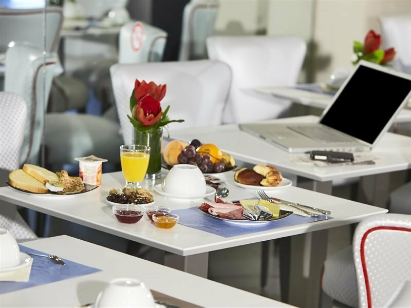 Hotel Kyriad Marseille Centre Paradis Prefecture