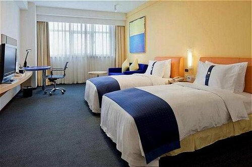 Holiday Inn Shanghai Jing'an-Shanghai Railway Station Hub Free Laundry Panoramic Gym, Забронировать Отель Цзинъань Шанхай, рядом с Университет Тунцзи
