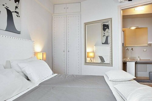 Residenza Ca degli Enzi, Забронировать Отель «постель и завтрак» Отели Вероны с бассейном, Бассейн
