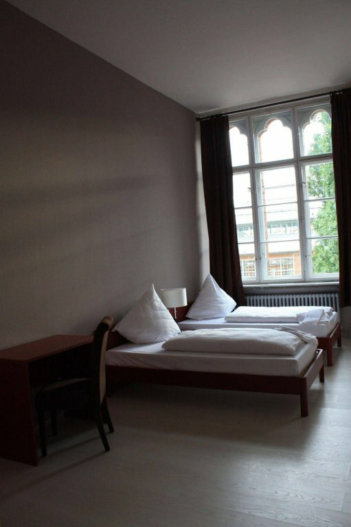 PLUS BERLIN Hotel & Hostel