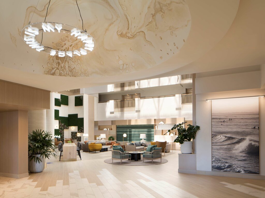 Hilton Santa Monica Hotel & Suites