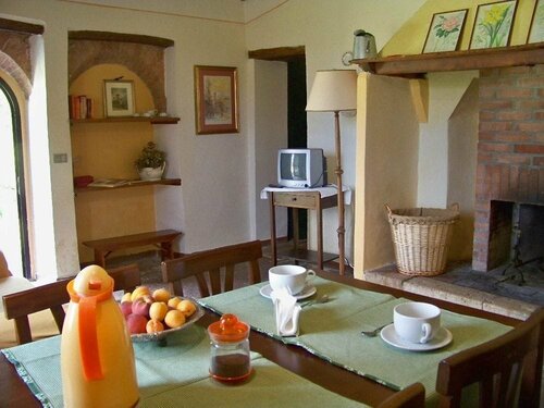 Agriturismo Spazzavento, Забронировать Отель Отели Четона с бассейном, Бассейн