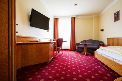 Hotel Restaurant Adler, Забронировать Отель Отели Swabian Alps 3 звезды, 3*