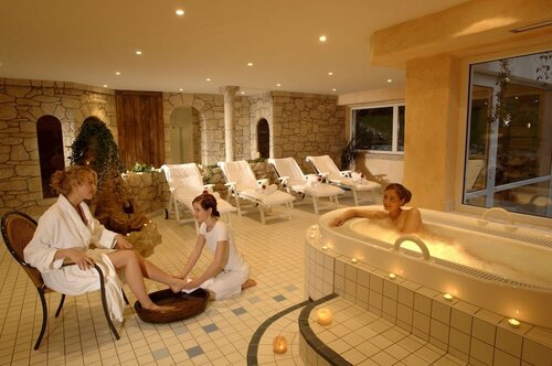 Hotel Weisser Hof, Забронировать Отель Маленте Holstein Switzerland