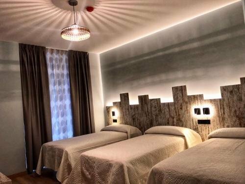 Hostal Anton Martin, Забронировать Отель Отели Мадрида с завтраком, рядом с Кайша Форум, Завтраки