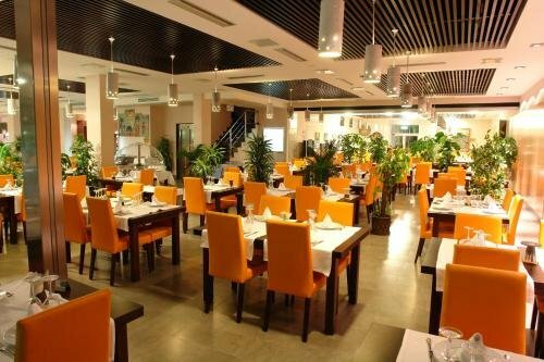 La Marina Resort, Забронировать Курортный отель Ла-Марина Коста-Бланка