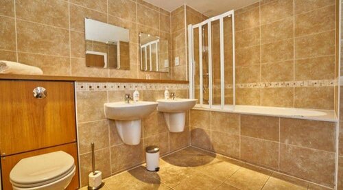 3 bedroom City Centre Apartment in Lauriston Place, Забронировать Апартаменты/квартира Мерчистон Эдинбург, рядом с Traverse Theatre