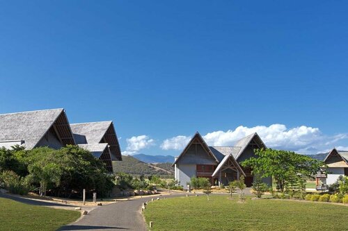 Sheraton New Caledonia Deva Resort & Spa, Varaa Lomakeskus Hotellit Bourail uima-altaalla, Uima-allas