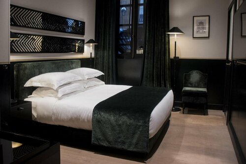 Monsieur George Hotel & Spa - Champs-Elysées, Забронировать Курортный отель 8-й округ: Елисейские поля Париж, рядом с Шанз-Элизе — Клемансо