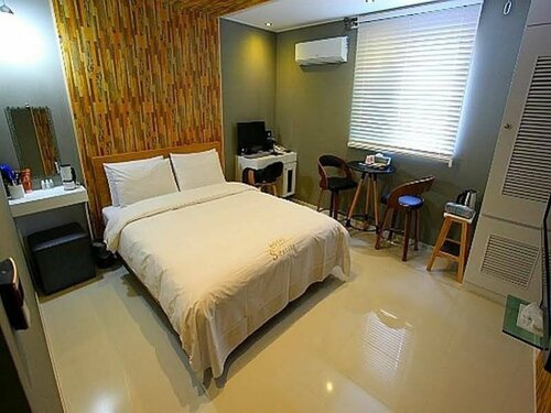 S Petite Hotel, Забронировать Отель Чхунчхон Канвондо