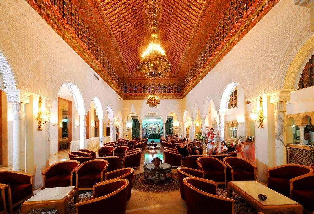 Riviera Hotel - Family only