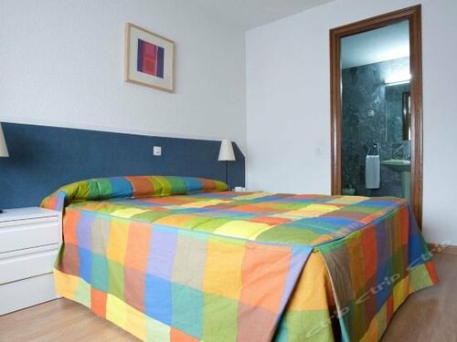 Apartamentos Goya 75, Забронировать Апартаменты/квартира Отели Мадрида с парковкой, рядом с Jardines de Cecilio Rodríguez, Парковка