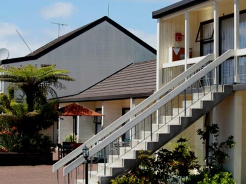 Kerikeri Court Motel, Забронировать Мотель Отели Бей-оф-Айлендс с парковкой, Парковка
