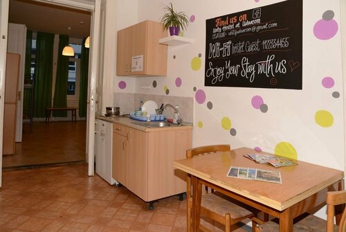 Budapest Party Hostel at Udvarom, Забронировать Хостел 07. Эржебетварош Будапешт, рядом с Вёрёшмарти утца