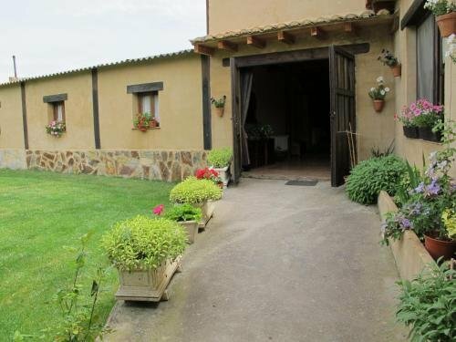 Albergue San Pelayo, Book Hotel  
