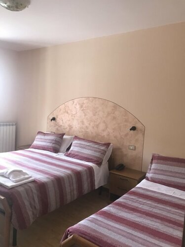 Hotel Iscla, Boek Hotel Monno Lombardije