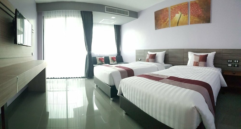 Lakkhana Poolside Resort