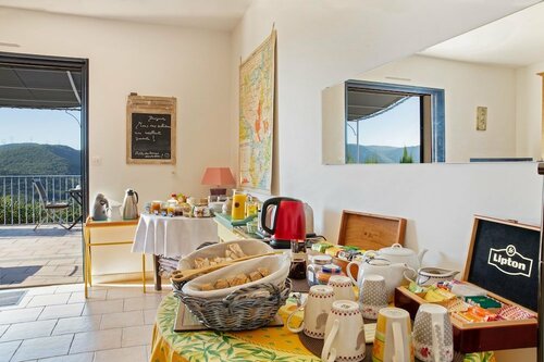 Bastide Saint-Thomé, Book Hotel Hoteller i Rhône-Alps med parkering, Parkering