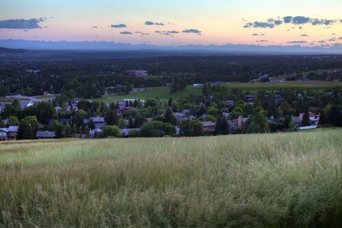 Brother Li Homestay, Book Pension Hoteller i Calgary med parkering, Parkering