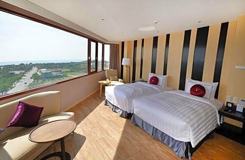 Shiny Ocean Hotel, Book Hotel Hualien Hualien